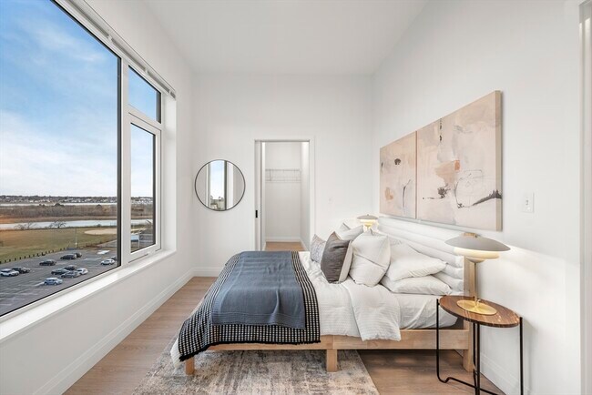 Building Photo - 93 Bennington St