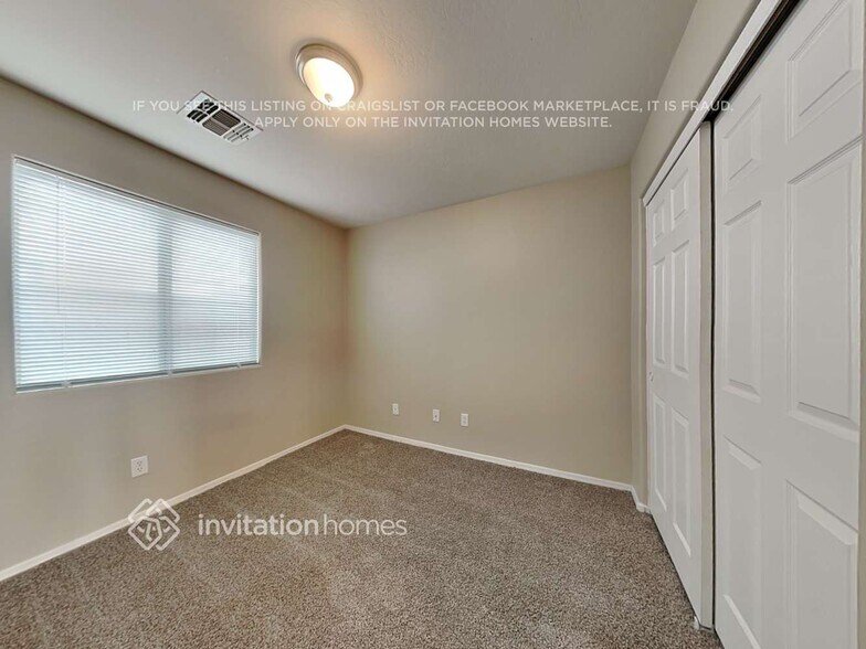 Building Photo - 1620 W Chanute Pass