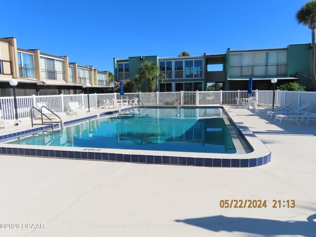 Building Photo - 5500 Ocean Shore Blvd