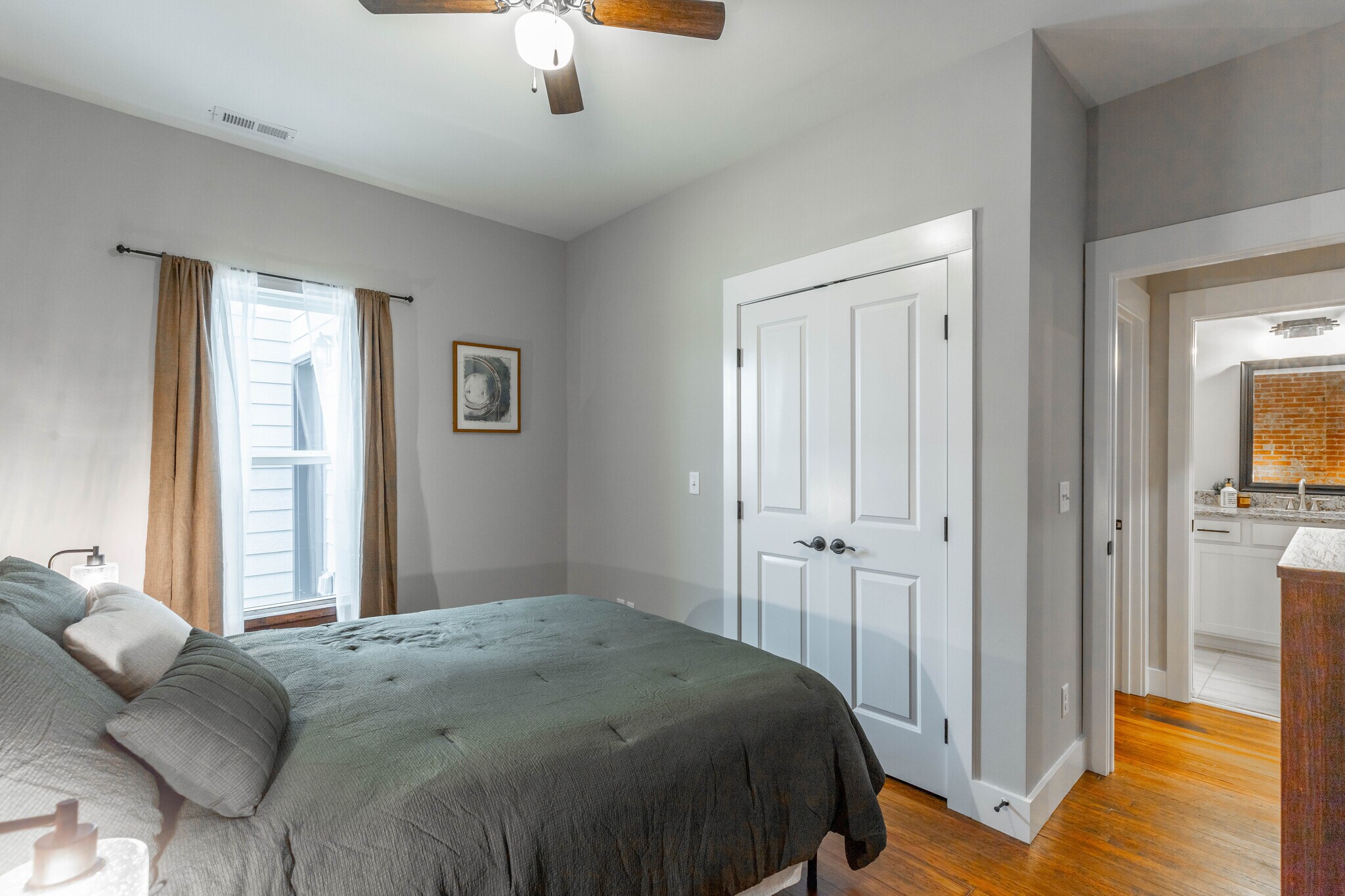 Building Photo - 1108 McCallie Ave