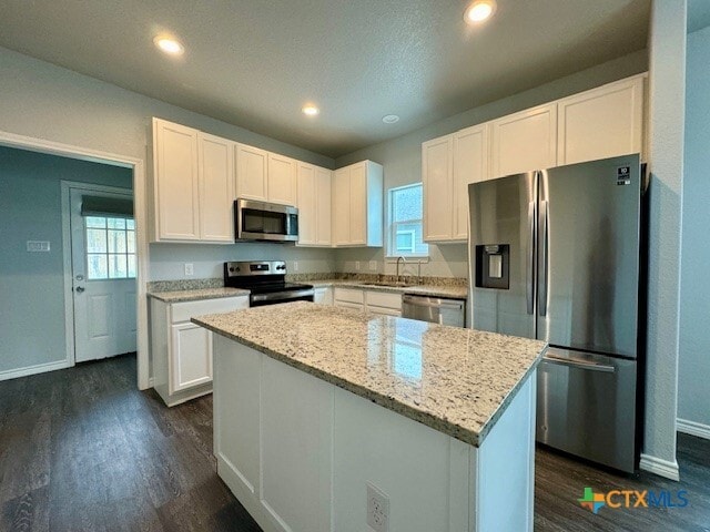 Building Photo - 1285 Live Oak Dr