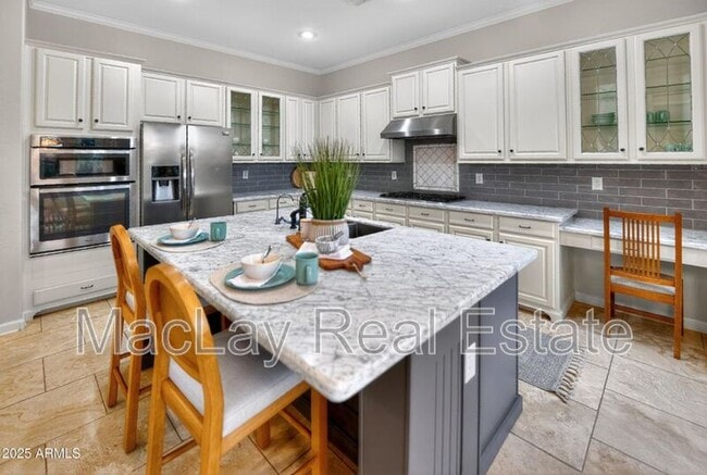 Building Photo - 527 E Tonto Dr