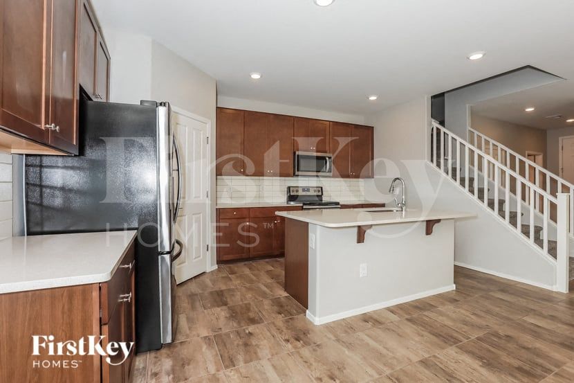 Building Photo - 1157 S Amulet