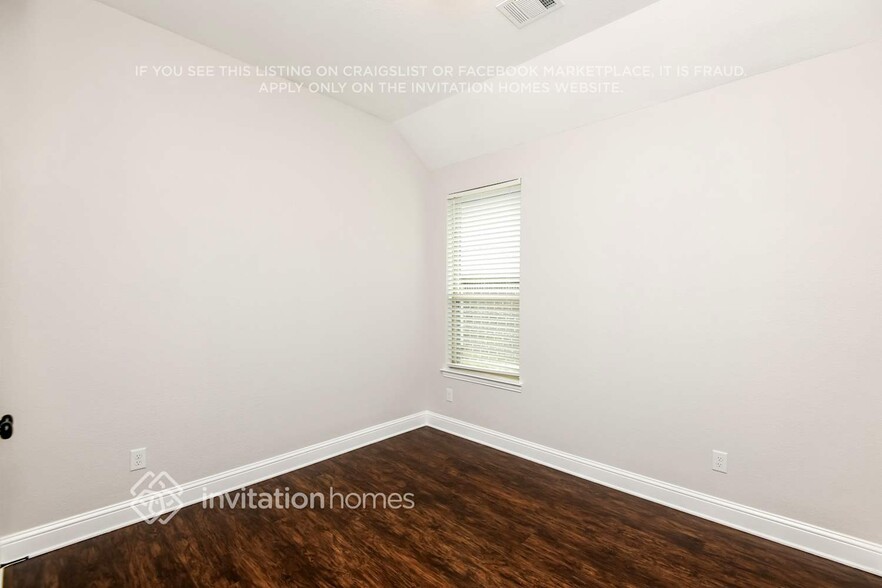 Building Photo - 212 Buckskin Dr