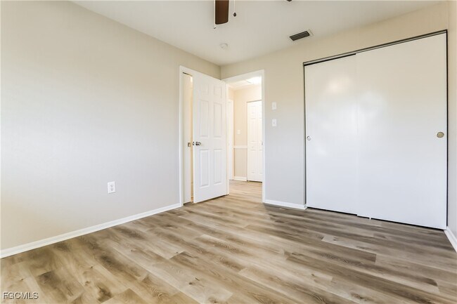 Building Photo - 1058 Riggs St