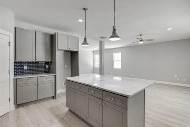 Building Photo - 1641 E Broad St