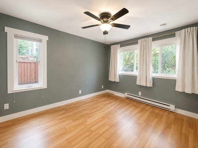 Building Photo - 2bd/1ba Seattle Condo