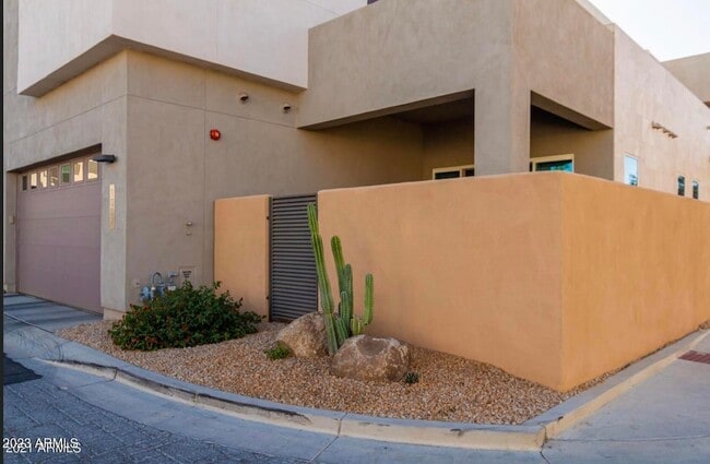 Building Photo - 9001 E San Victor Dr