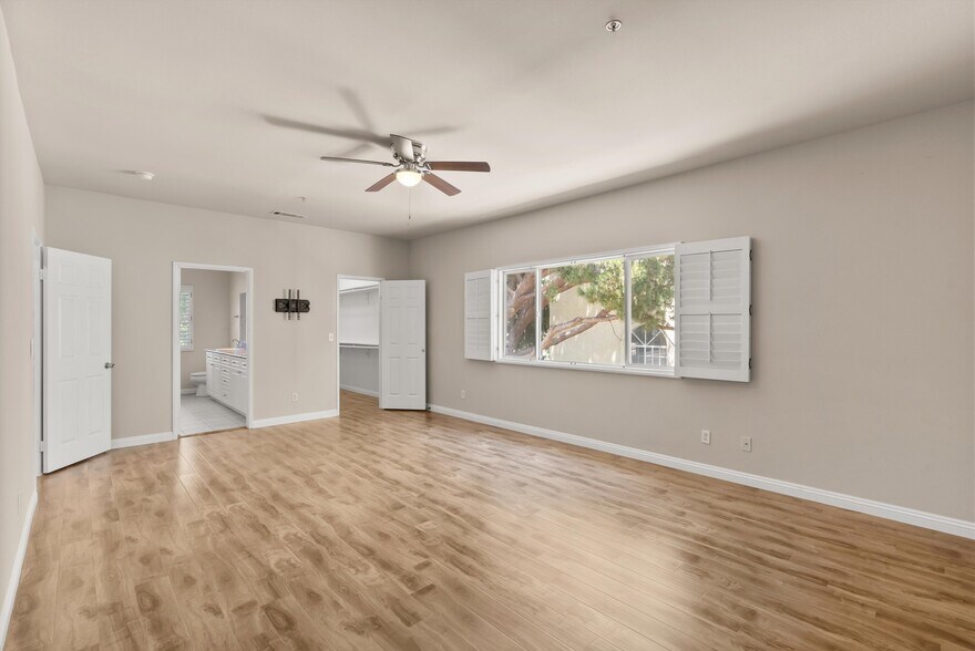 Building Photo - 15804 Crest Ln