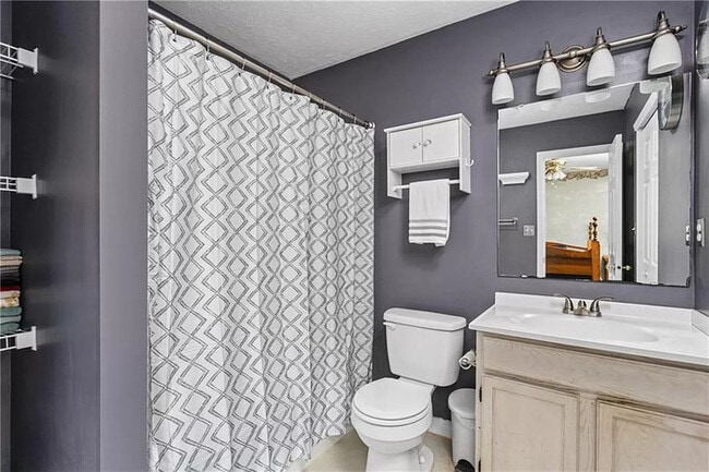 Building Photo - Beautifully Renovated Brownsburg Home