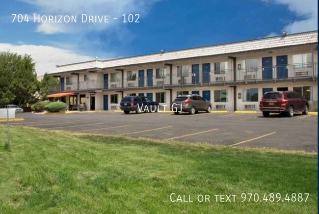 Building Photo - 704 Horizon Dr