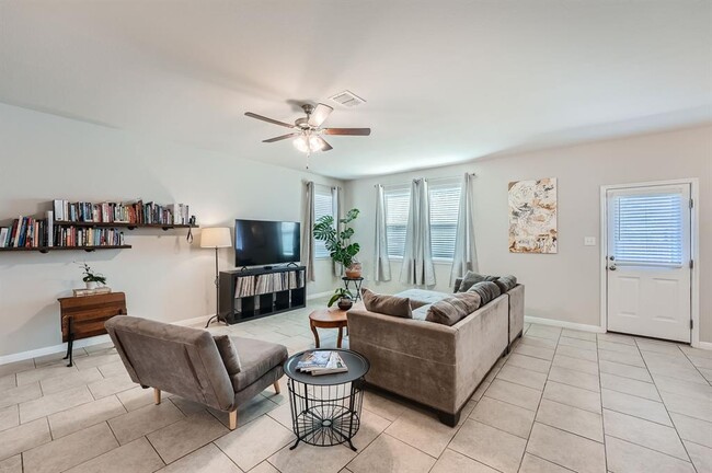 Building Photo - 1205 Falconer Wy