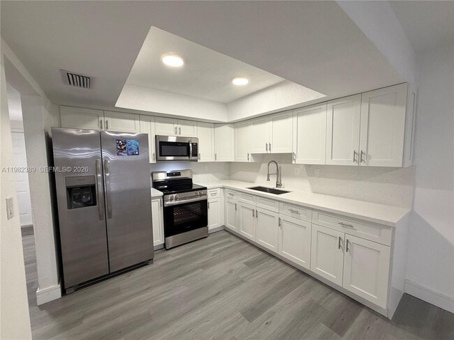 Building Photo - 7155 W 2nd Way