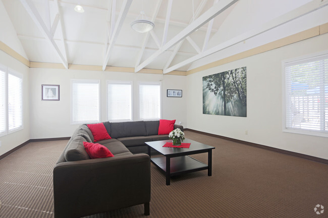 Interior Photo - Concord Crossing