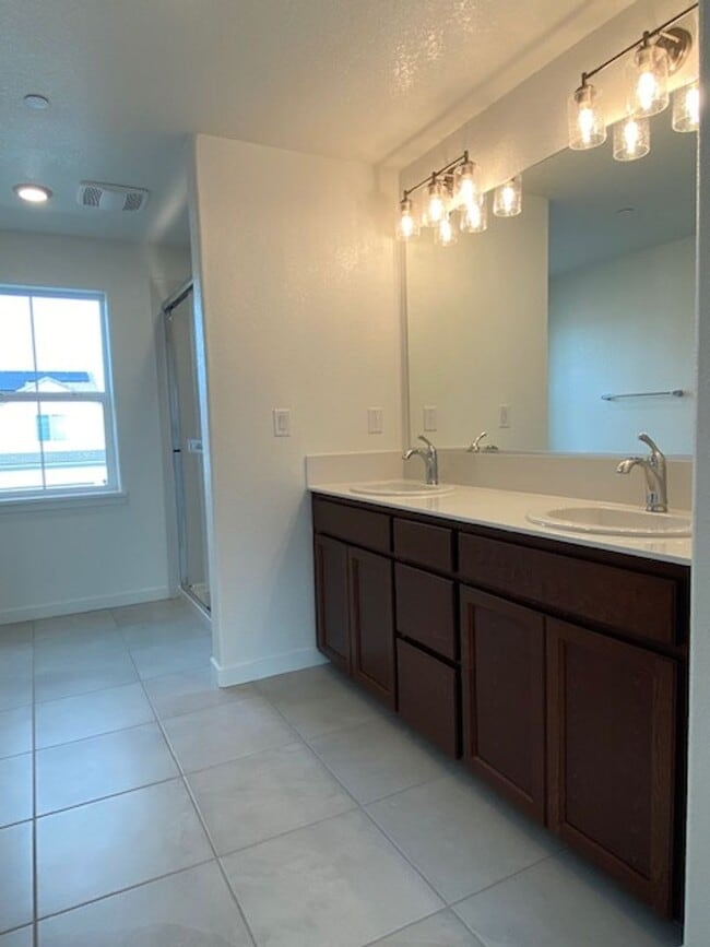 Building Photo - 2241 Milky Way Cir