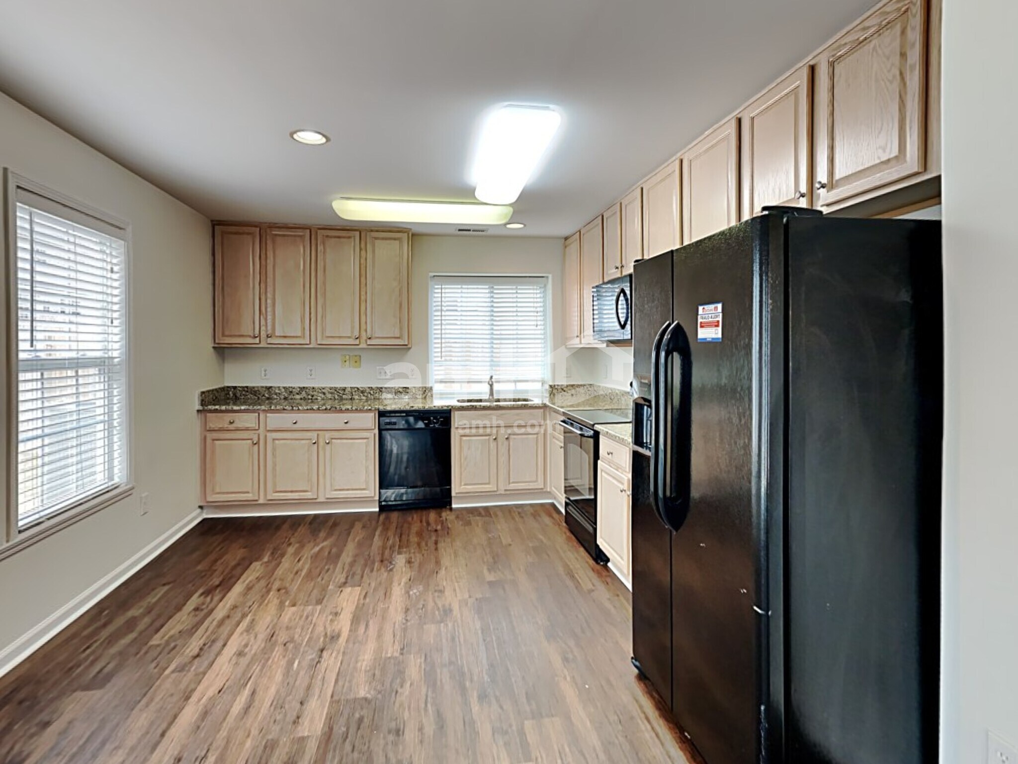 Building Photo - 1208 Mallory Ln