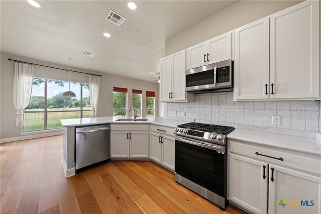 Building Photo - 4512 Sunflower Ln
