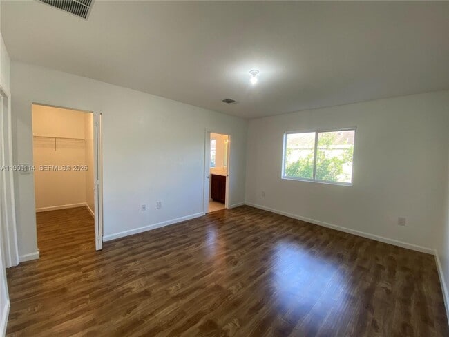 Building Photo - 21479 NW 14th Ct