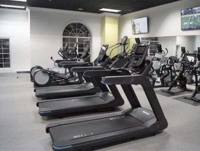 Building Photo - 195 14th St NE