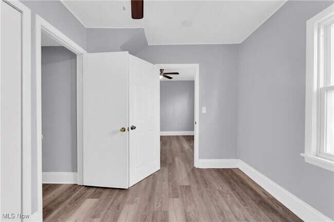 Building Photo - 2115 Dowd Ave
