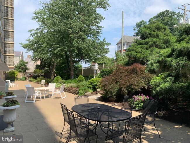 Building Photo - 1401 Pennsylvania Ave