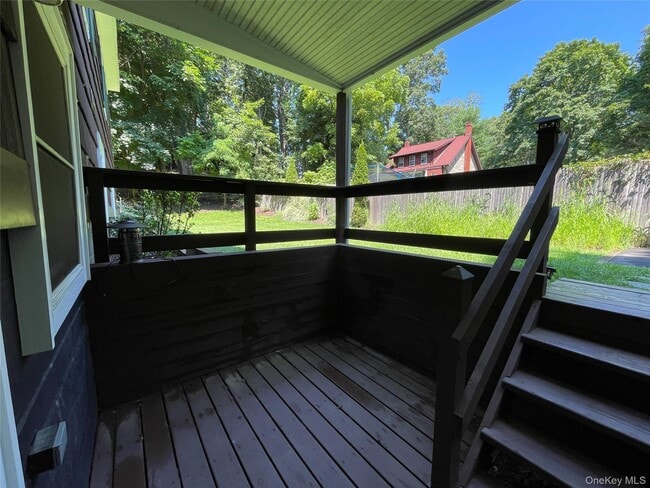 Building Photo - 328 E Broadway