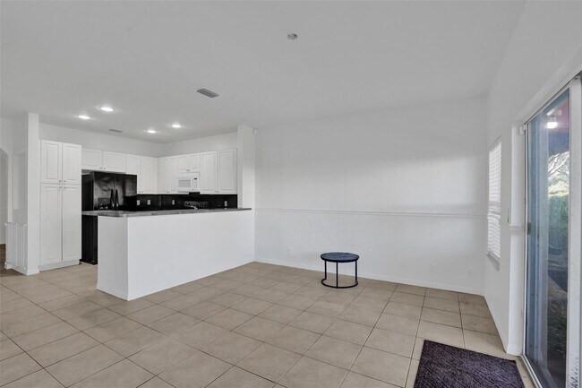 Building Photo - 3313 NW 29th Ct