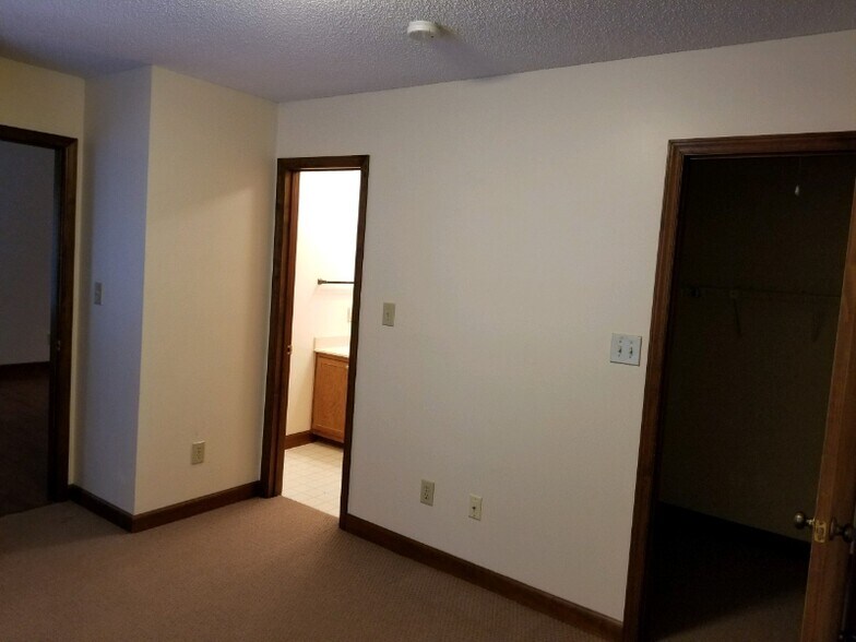 Building Photo - 211 Isle of Pines Rd