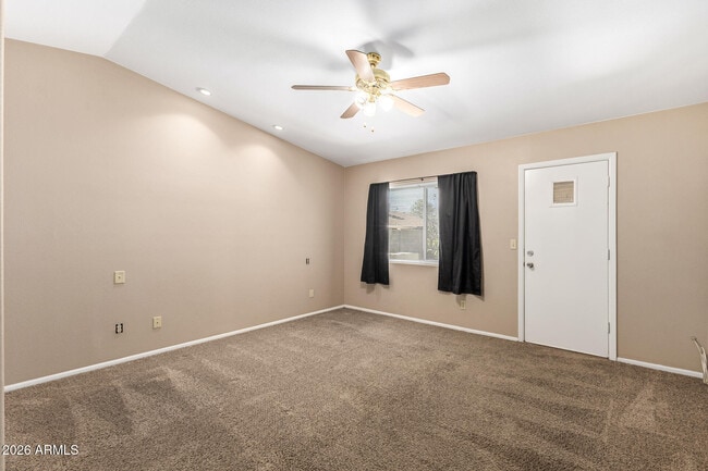 Building Photo - 5227 W Poinsettia Dr