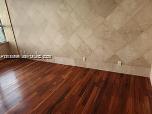 Building Photo - 780 NE 69th St
