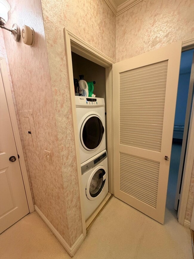 Building Photo - 5875 Friars Rd