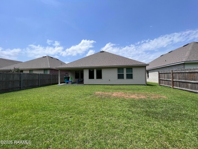 Building Photo - 400 Caldwell Sugar Rd