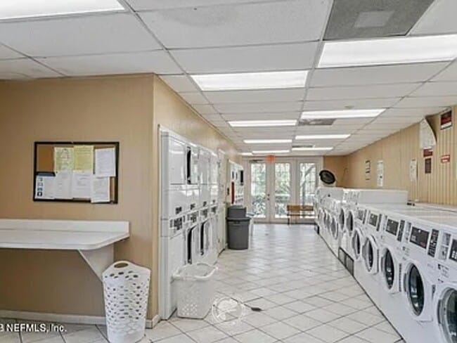 Building Photo - 3865 Campenero Ct