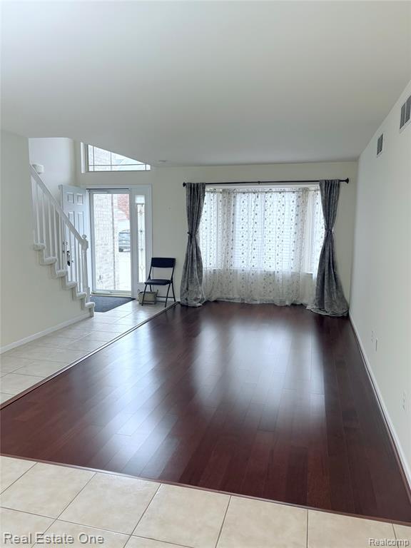 Building Photo - 6178 Elarz Dr