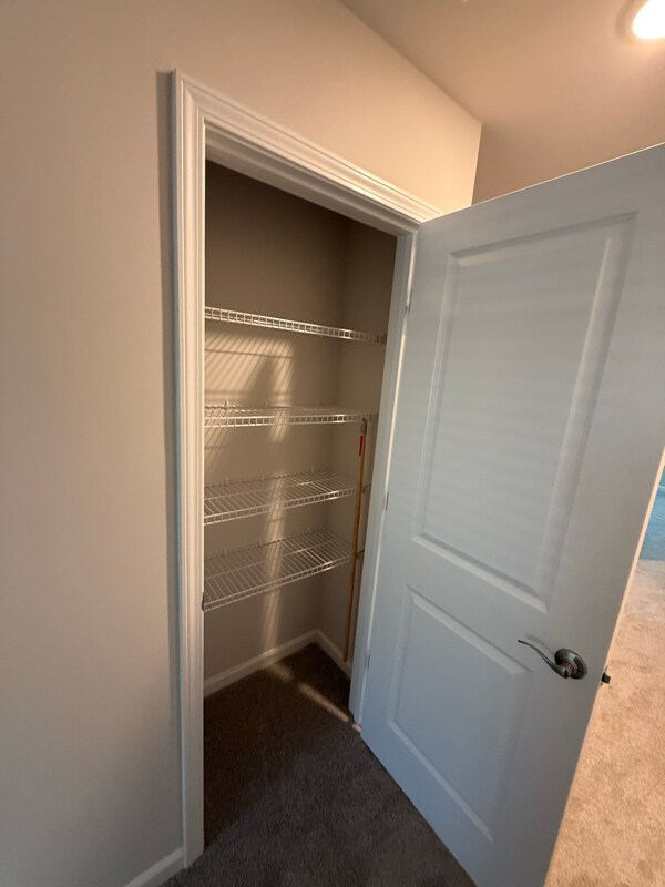 Building Photo - 1027 Winding Spg Dr