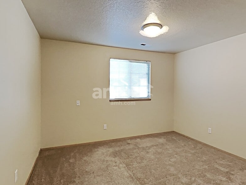 Building Photo - 16979 SW Steele Way