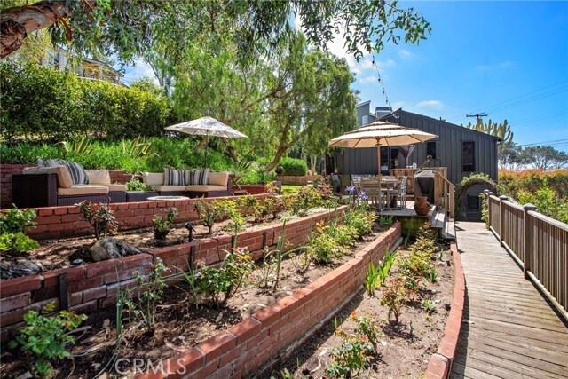 Building Photo - 31793 5th Ave