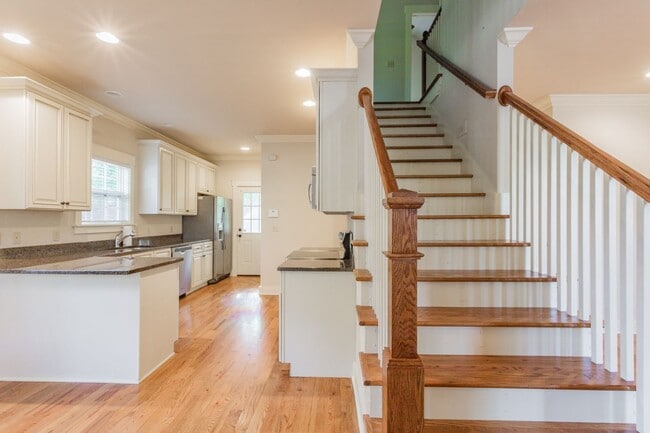 Building Photo - Adorable 3 bedroom home!