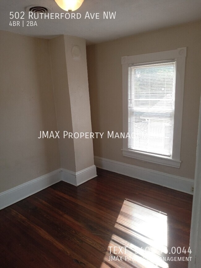 Building Photo - 502 Rutherford Ave NW