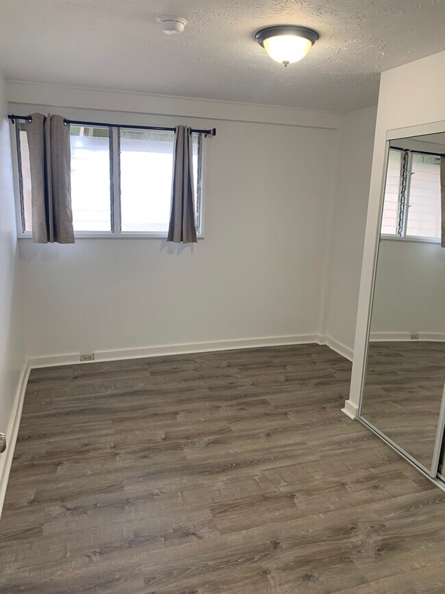 Building Photo - 3340 Ala Laulani St