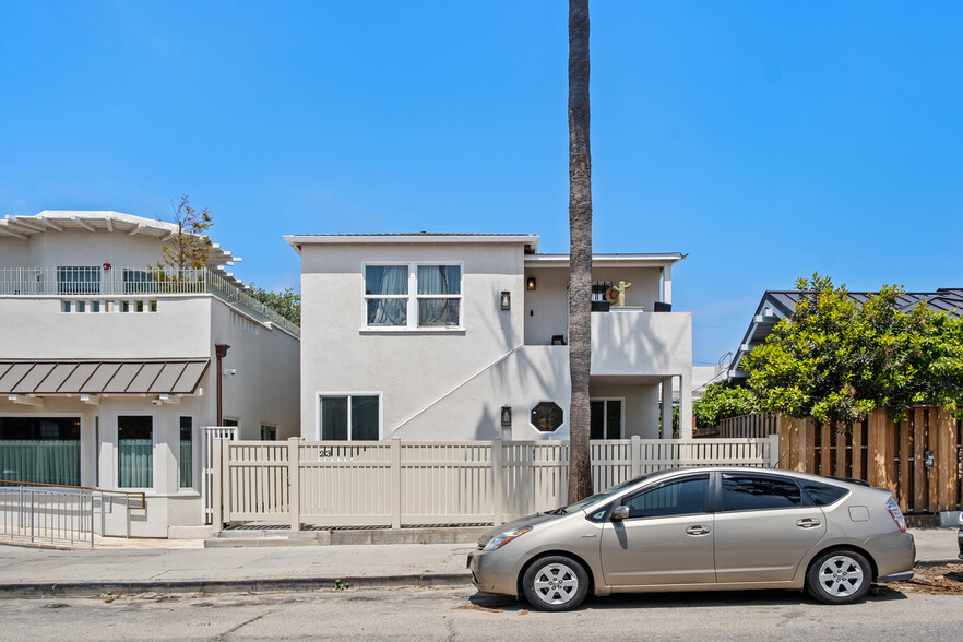 Building Photo - 23 Rose Ave