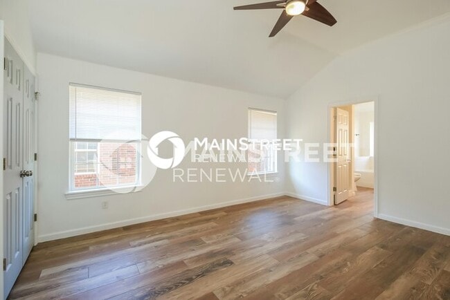 Building Photo - 3 Bedroom Pet-Friendly Home in Oklahoma City, OK with Main Street Renewal