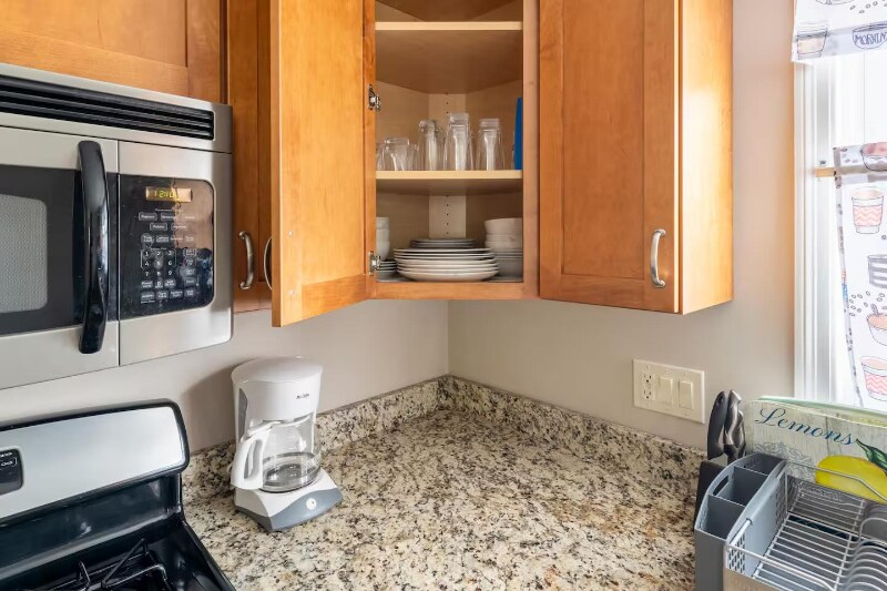 Building Photo - 4004 Matson Ave