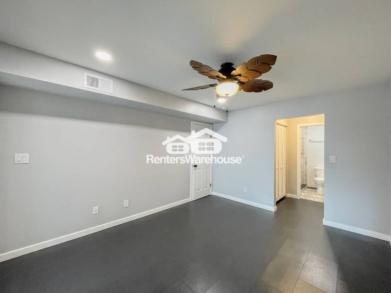 Building Photo - 2325 Sea Shell Rd