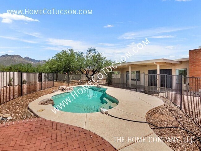 Building Photo - 5243 N Stonehouse Pl