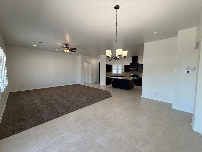 Building Photo - Livingston Ranch - BRAND NEW & IMMACULATE