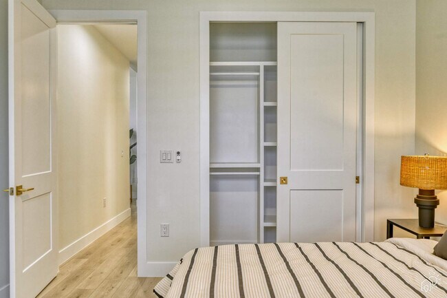 Building Photo - 2215 Amnesty Dr