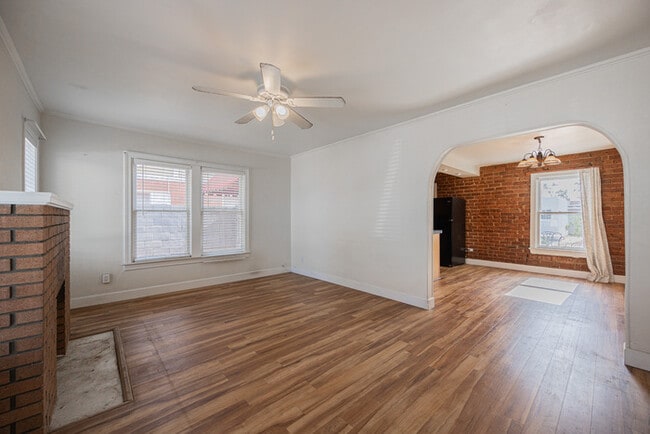 Building Photo - 1617 E Willetta St