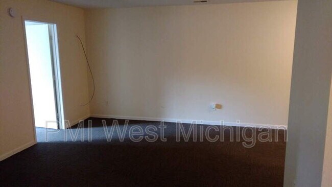 Building Photo - 14532 State St