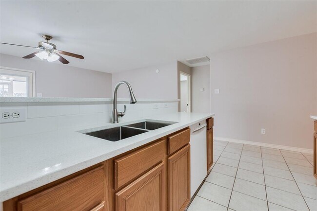 Building Photo - 12110 English Brook Cir